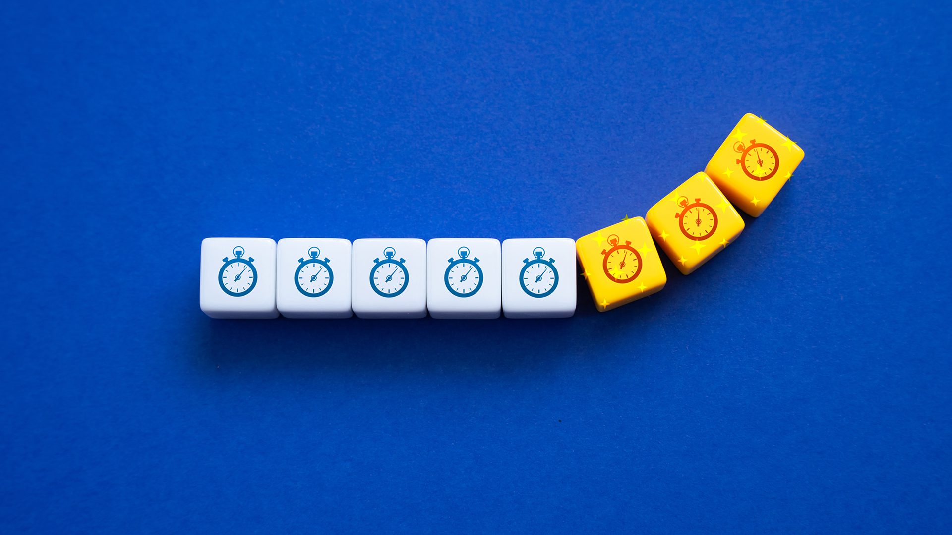 Suite de dés blancs avec une image de chronomètres.